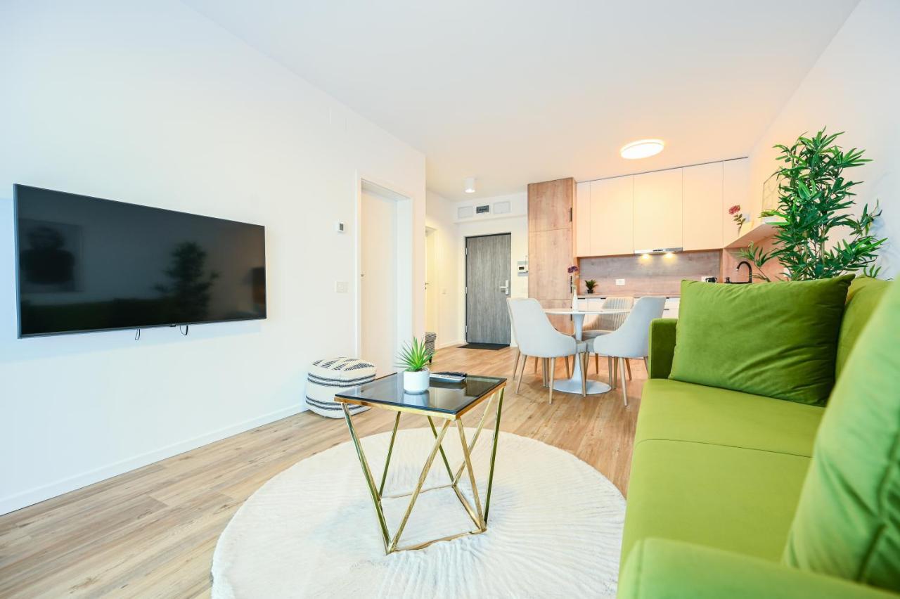 Km Flats Apartman Nagyvárad Kültér fotó