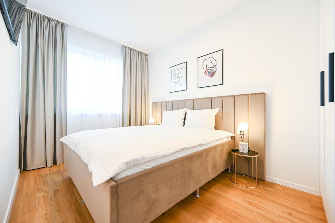 Km Flats Apartman Nagyvárad Kültér fotó