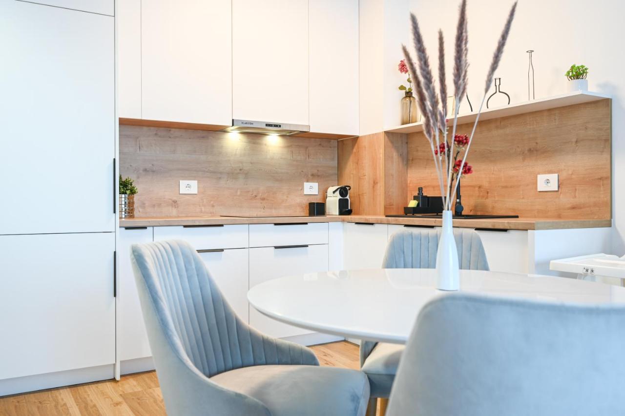 Km Flats Apartman Nagyvárad Kültér fotó